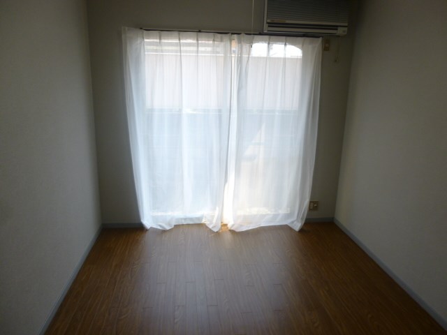 ドルフ伊勢原No.2 リビング