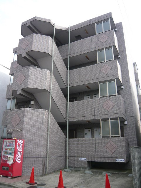 サングレイス湘南 205号室 外観
