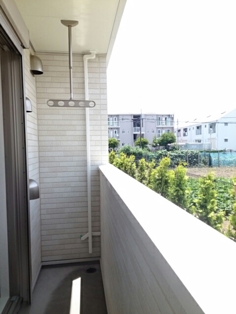 トゥット　フェリーチェ　湘南Ⅲ ベランダ