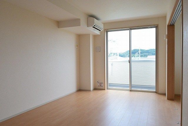 ＴＥＲＲＡＣＥ　ＷＥＬＬＮＥＳＳ リビング
