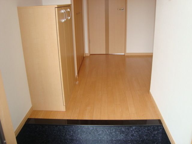 ニュースターフォレスト 玄関