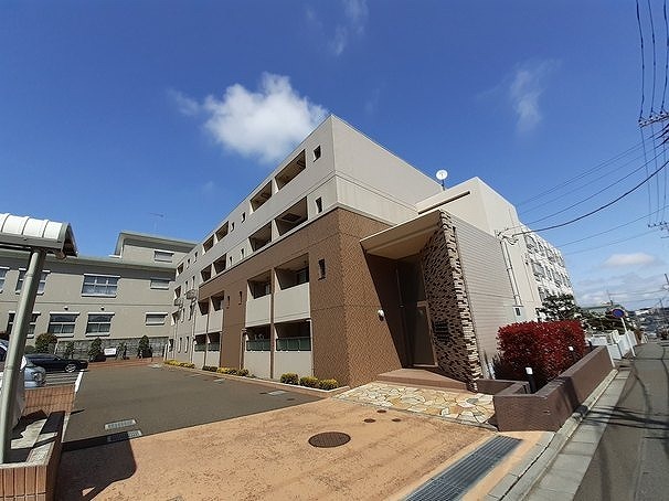 プリマヴェーラ湘南 201号室 外観