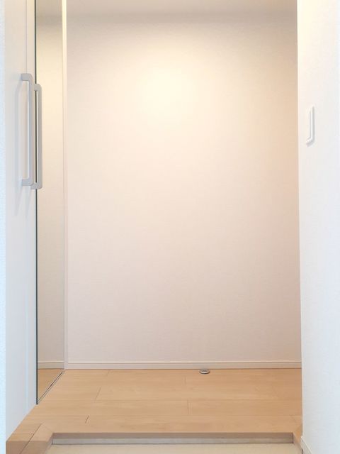 フィルマメント 玄関