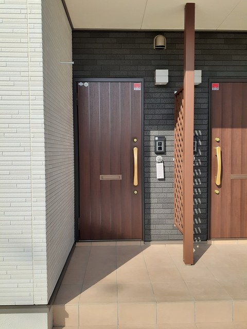 アベニール 玄関