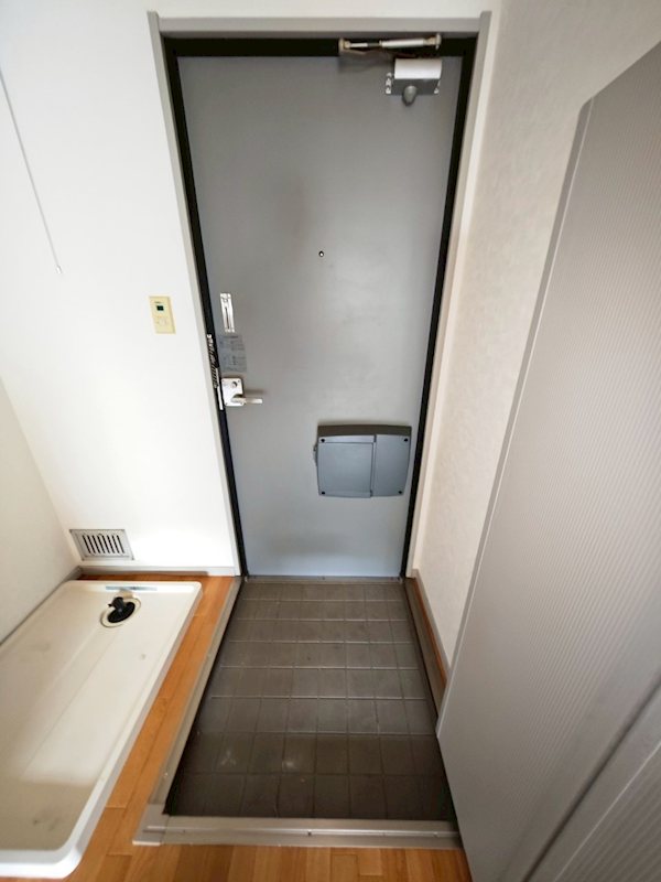 コーポ・サンウッド 玄関