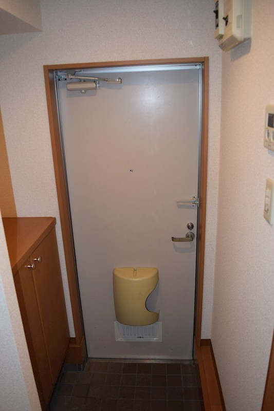 キャンパスコート 玄関