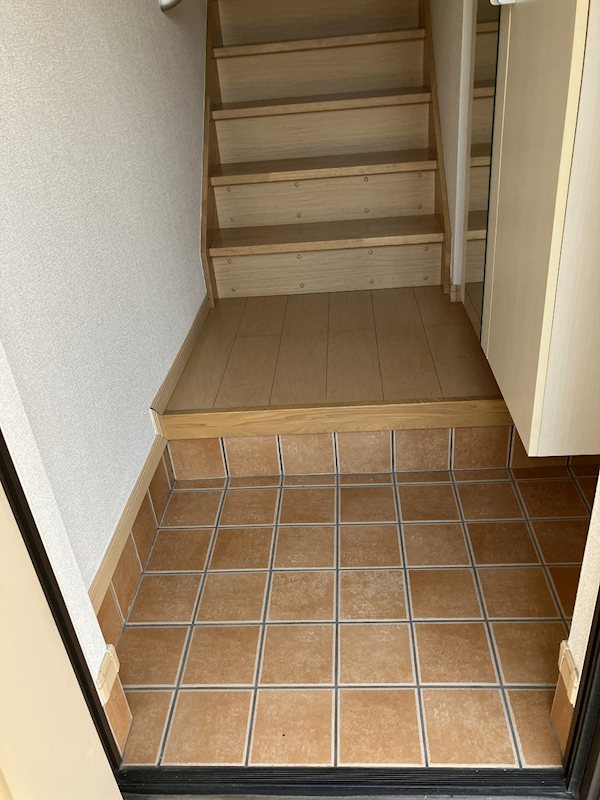 フォーリストパークＡ 玄関
