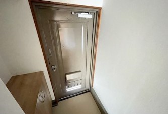 大雄山マンション 玄関