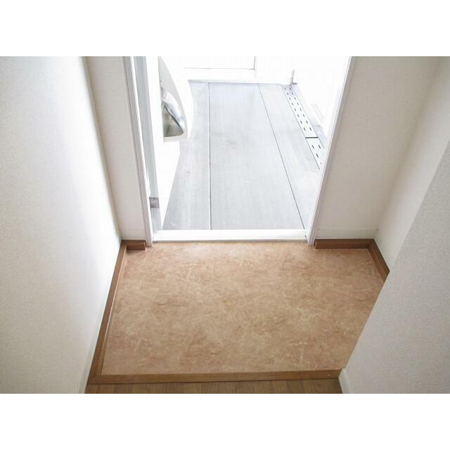 カルム小向Ａ 玄関