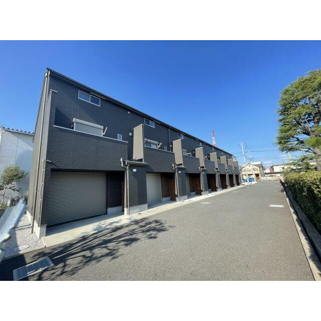 ガレージハウスＴＯＤＡＢＡＳＥ B号室 外観