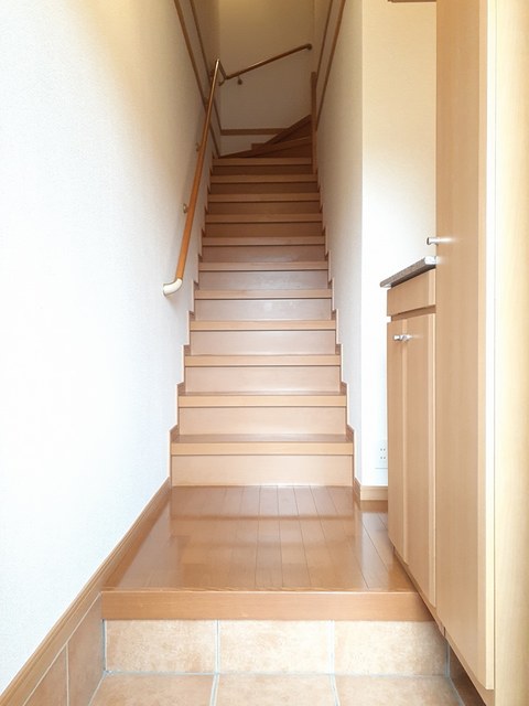 パストラル岡崎 玄関