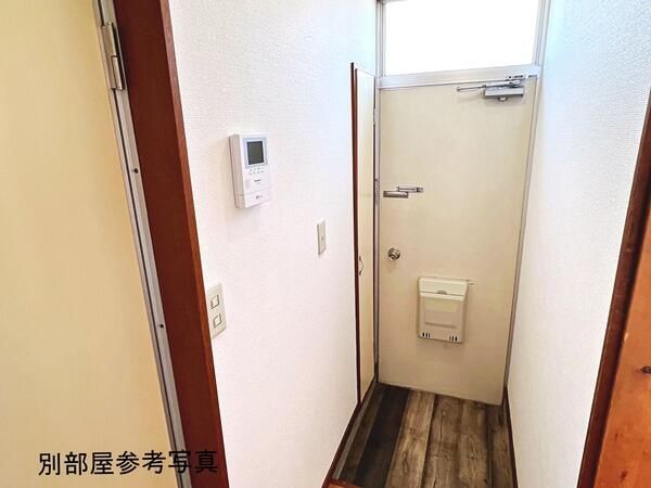 さいわいハイツ 玄関