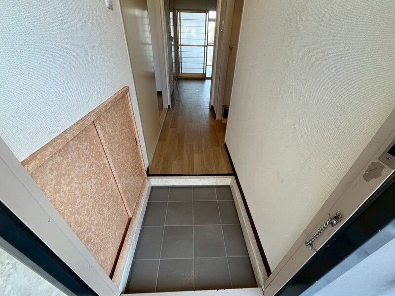 クロノス厚木North 玄関