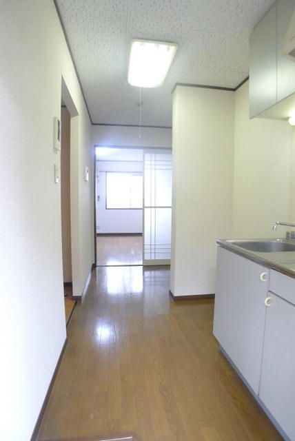 第二稲荷山ハイツ 玄関