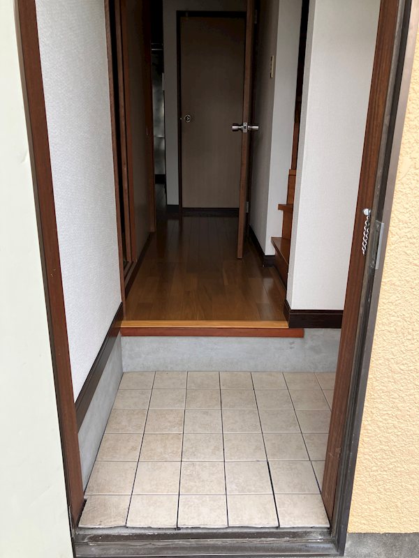 コーポ野地 玄関