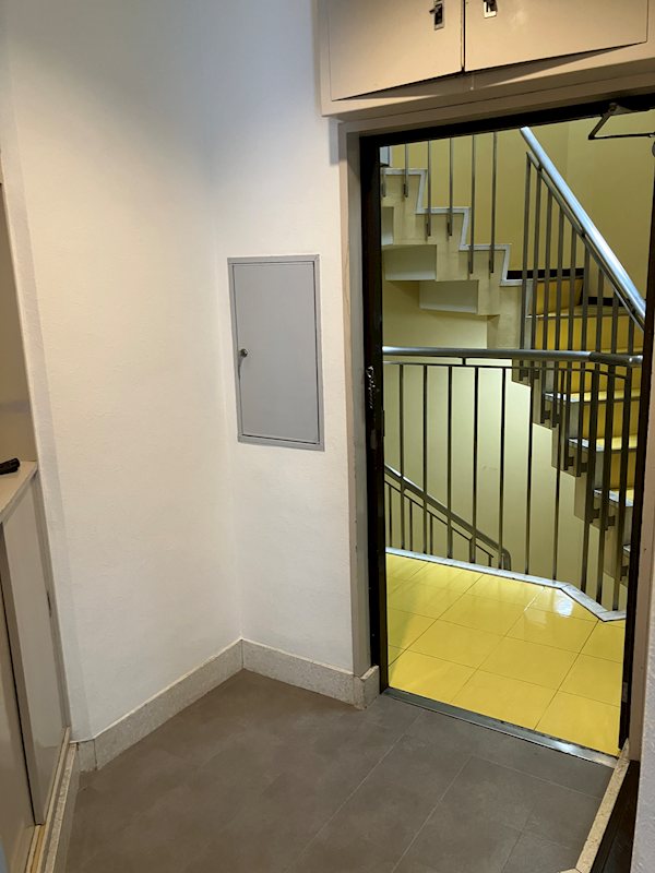 ライオンズマンション大磯 玄関