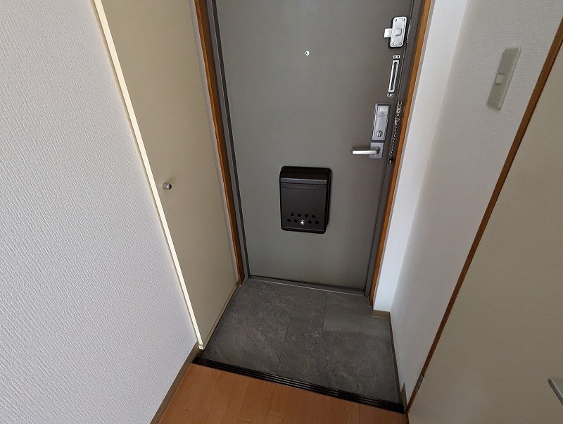 エクセレント海老名B 玄関