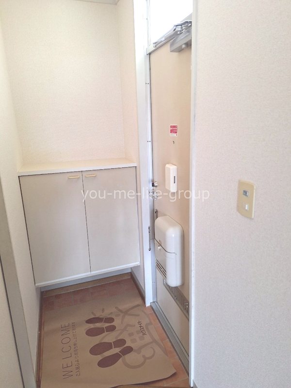 エステート保田 玄関