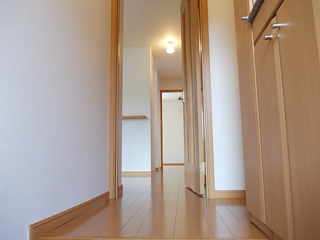 ベルメゾン弐番館 玄関