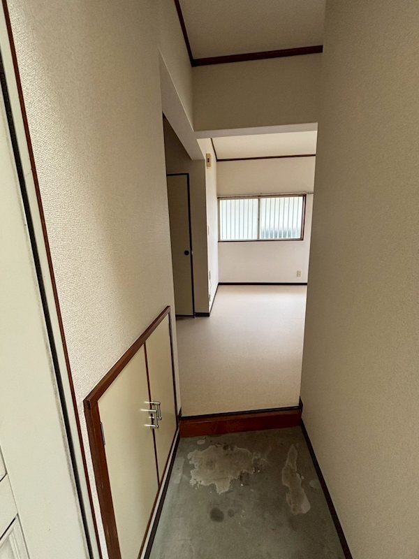 ロイヤルハイツ 玄関