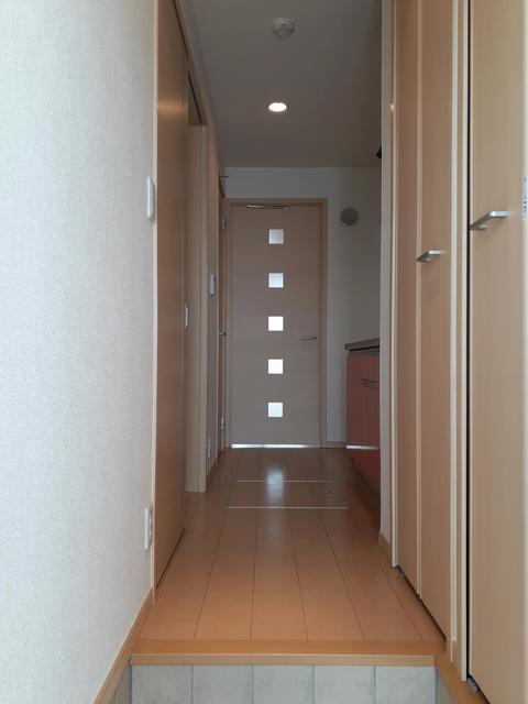 グローヴ　アベニュー 玄関