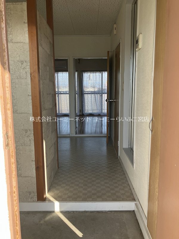 ブランドール 玄関