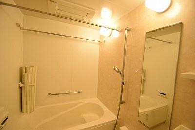 リーフィアレジデンス愛甲石田 風呂画像
