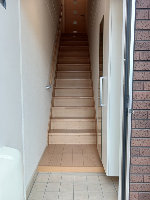 リバージュ厚木Ⅲ 玄関