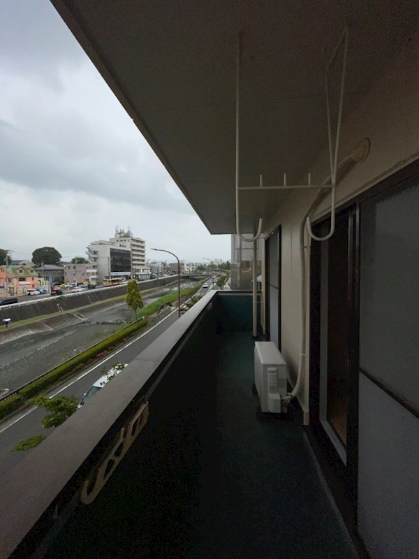 Ｙビル ベランダ