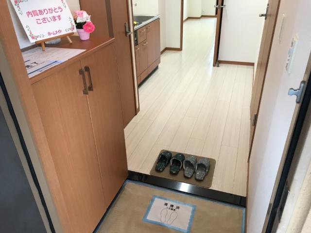 ルミエール 玄関