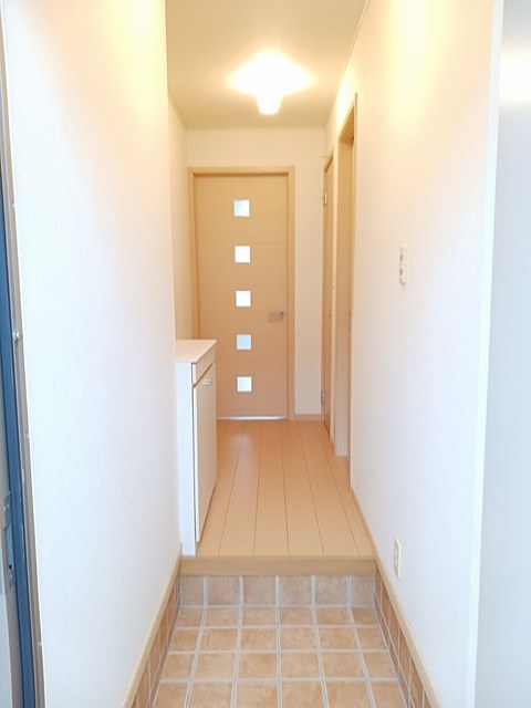 ソレイユ壱番館 玄関