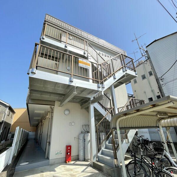 サンライズ湘南 301号室 外観