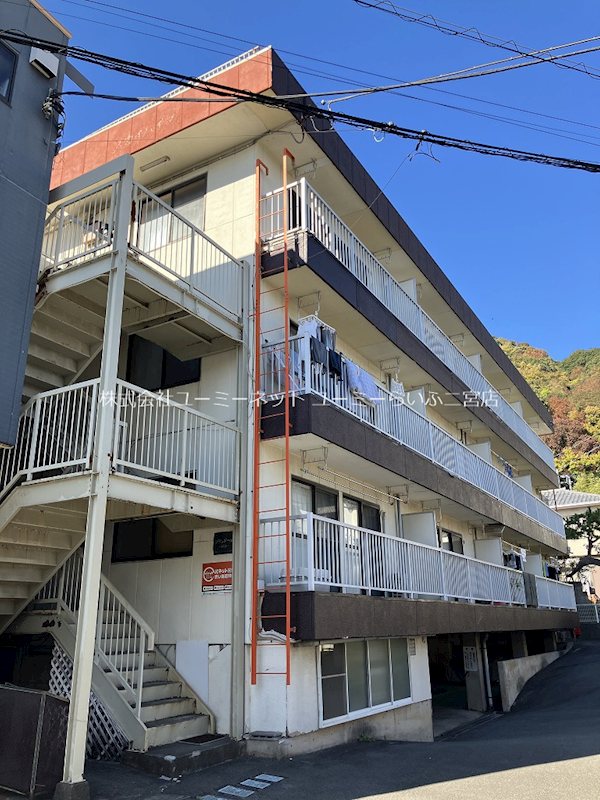 ブランドール 303号室 外観