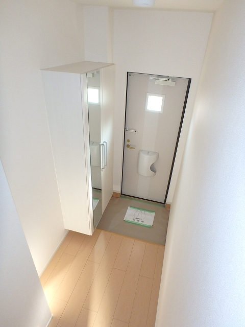 シャンド．ソレイユ 玄関
