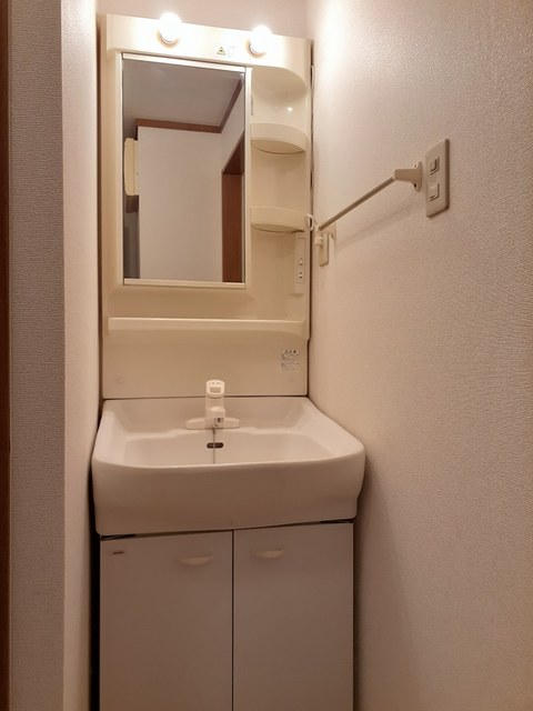 カリーノ・キティー その他3