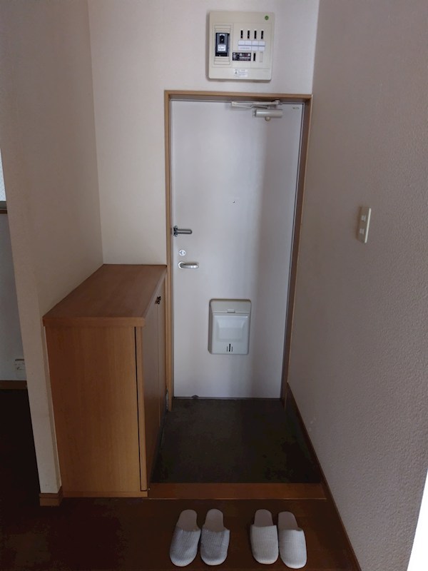 ブランドール大磯A 玄関