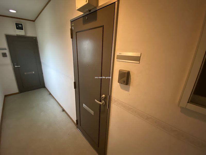 ブランドール大磯A 玄関