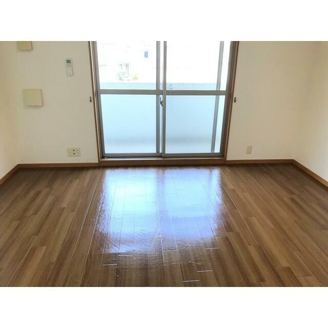 ベルフロースト弐番館 リビング