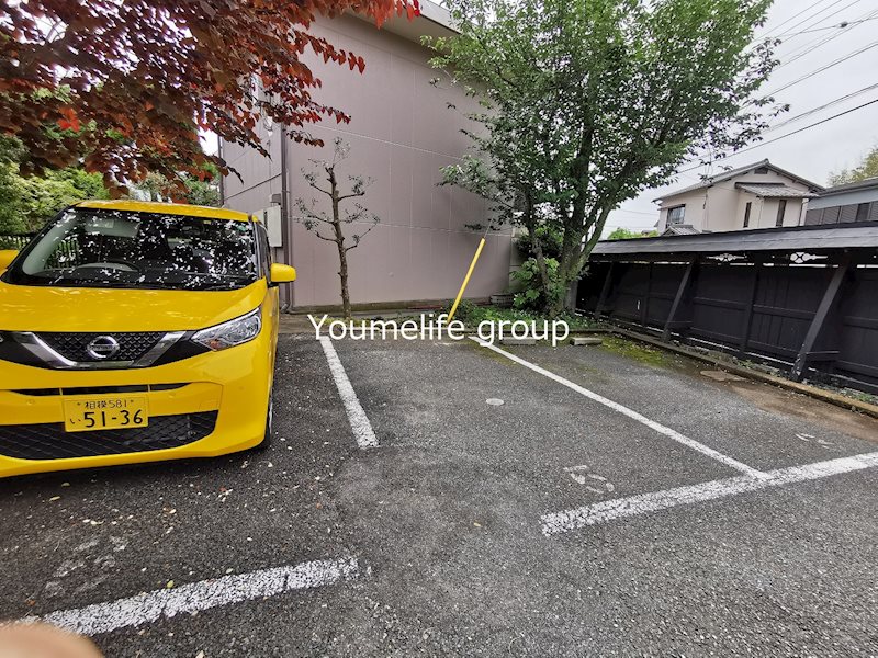 ヴィラガーデン  駐車場