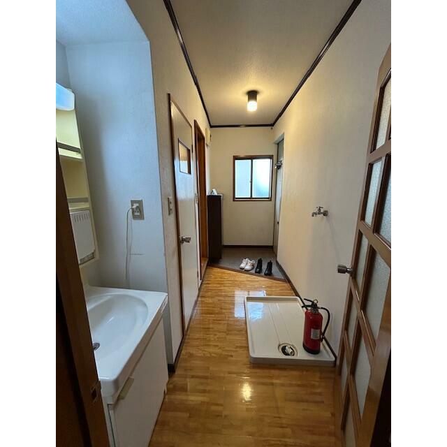 小田原市中新田イチヨシハイツ 玄関