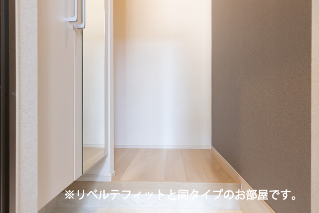 セレノ・イリーデ 玄関