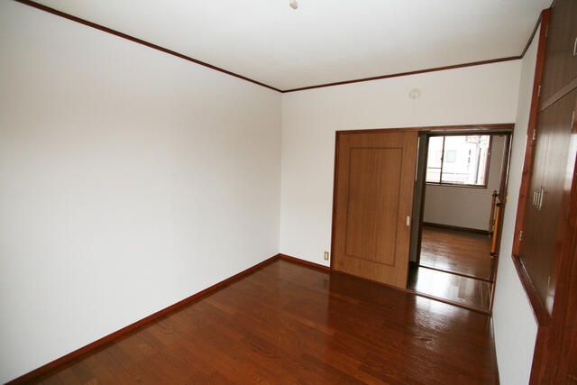 シャトー津田Ⅱ ベッドルーム