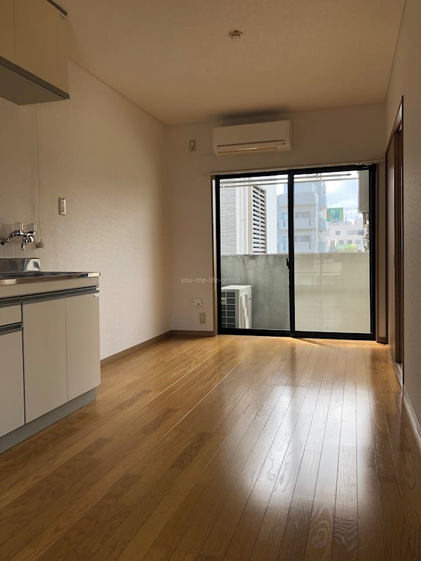 中川ビル リビング