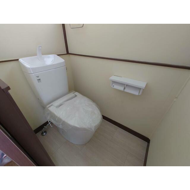 石井貸家（二戸長屋） トイレ