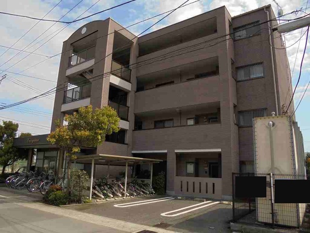 エヴァーグリーン 301号室 外観