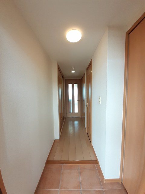 ウエスト　メゾン 玄関