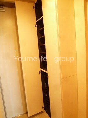 テラス　オークフォレスト 玄関