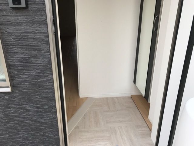 レビン湘南 玄関