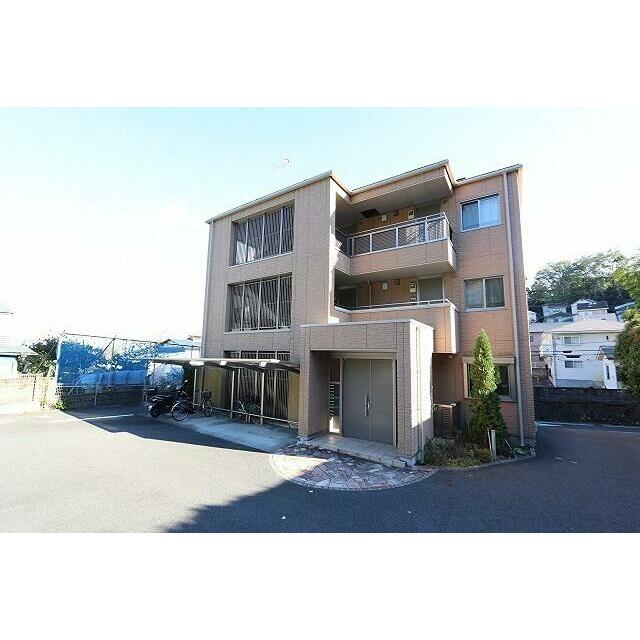 ラリーグラス城山 301号室 外観