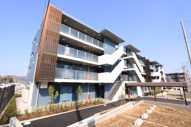 カレッジヒルズB  302号室 外観